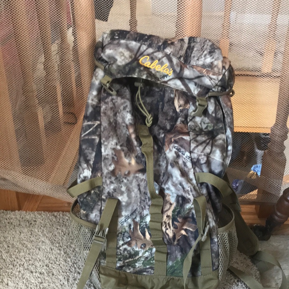 Cabelas hunting backpack